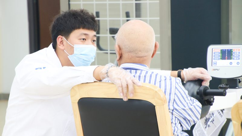 老人康复护理用品代理：如何选择合适的产品与服务